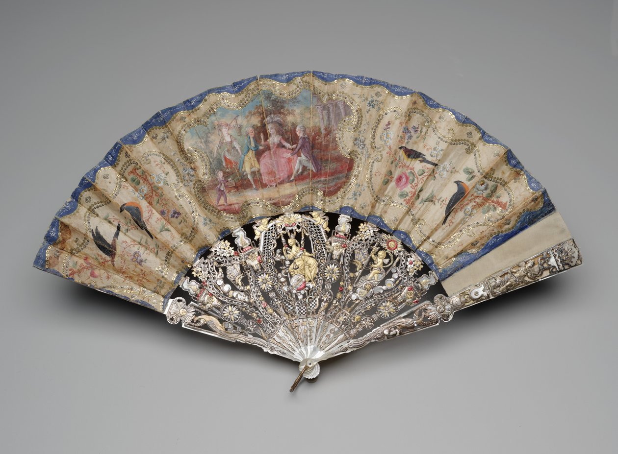 Foldevifte med frieriscene, ca. 1770-80 (gouache på dobbelt silkeblad, messingpailletter, perlemor, forgyldning og messingløkke) af Unknown artist