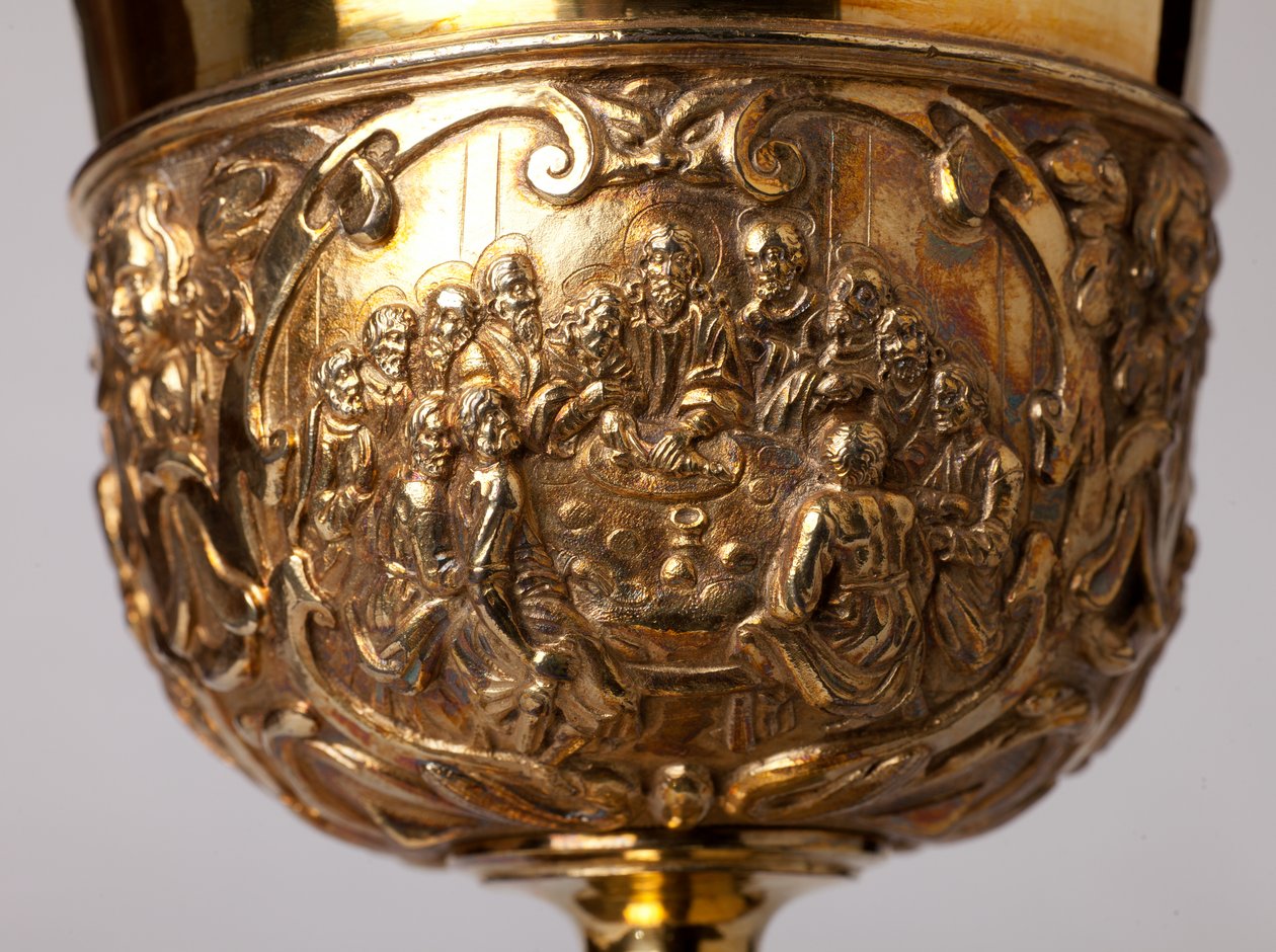 Metalsmedning. Kalk. Gave fra kaniken A. Le Vaillant de la Bassarderie, dekan for katedralkapitlet 1726 til 1758. 1700-tallet. Detalje. af Unknown artist