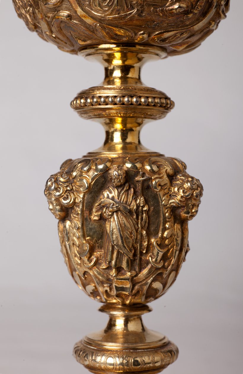 Metalsmedning. Kalk. Gave fra kaniken A. Le Vaillant de la Bassarderie, dekan for katedralkapitlet 1726 til 1758. 1700-tallet. Detalje. af Unknown artist