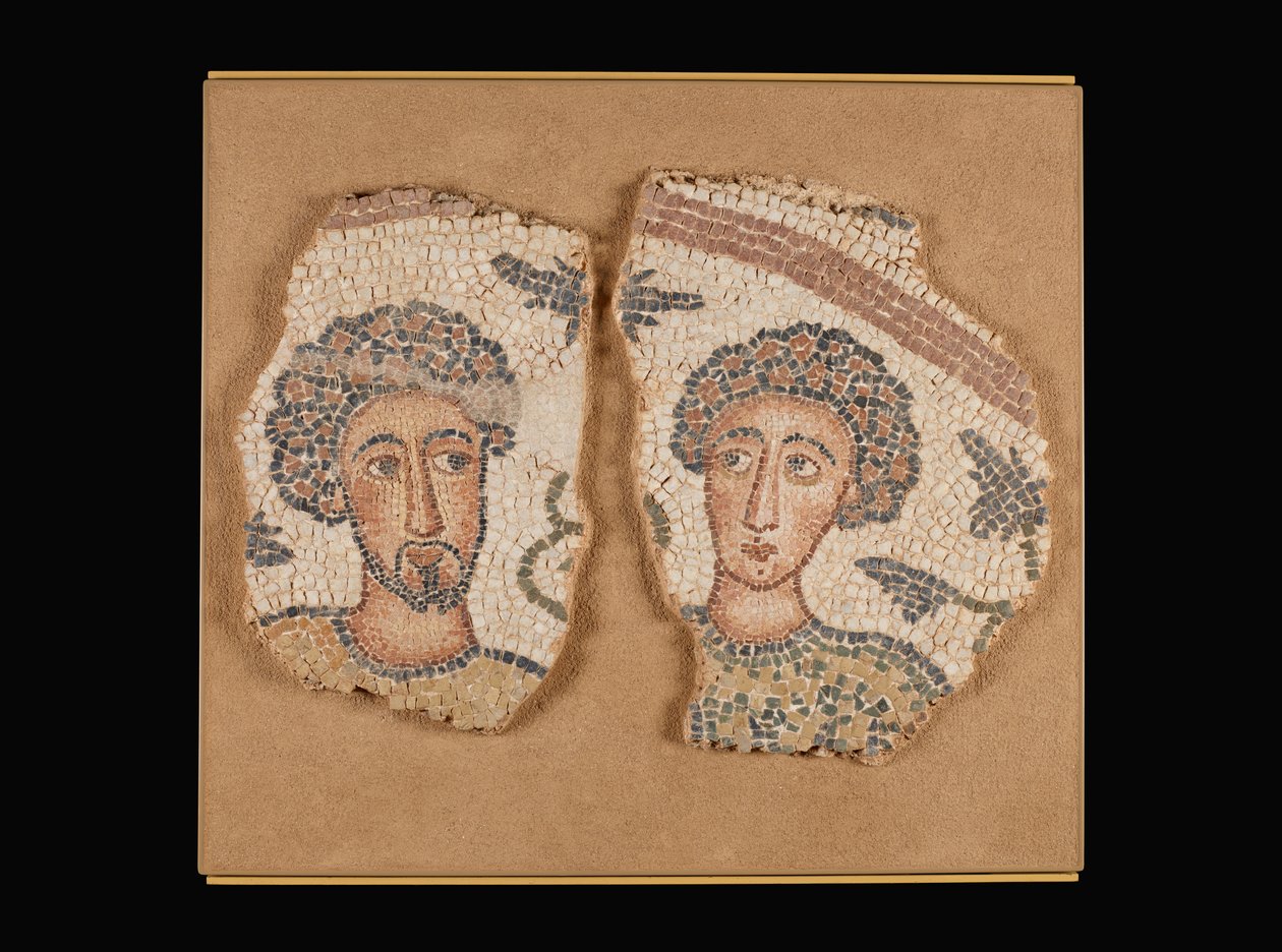 Mosaikpanel med to mandlige buster af Unknown artist