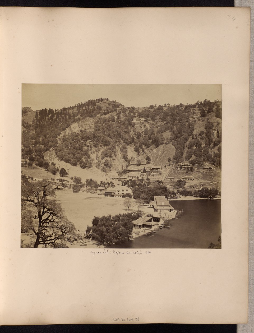 Nynee Tal, før jordskred, 1881 af Unknown artist