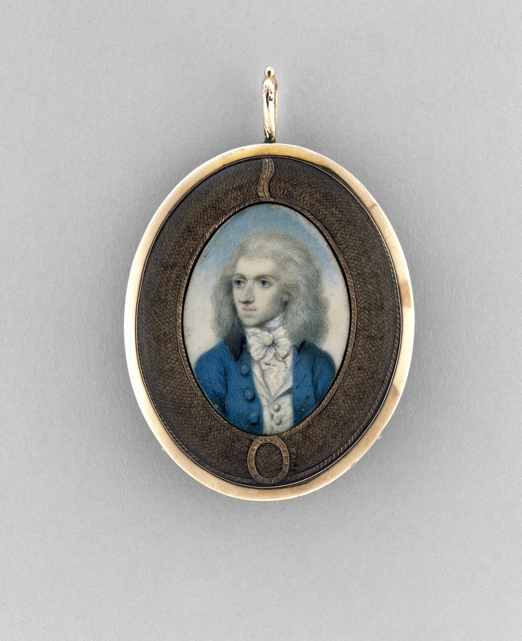 Portræt af en mand, ca.1790 (akvarel på elfenben, forgyldt, hår og glas) af Unknown artist