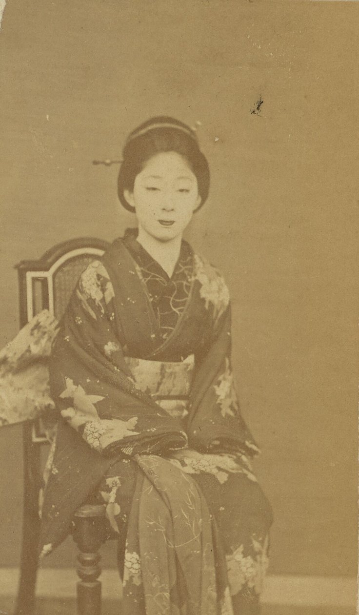 [Siddende japansk kvinde] af Unknown artist