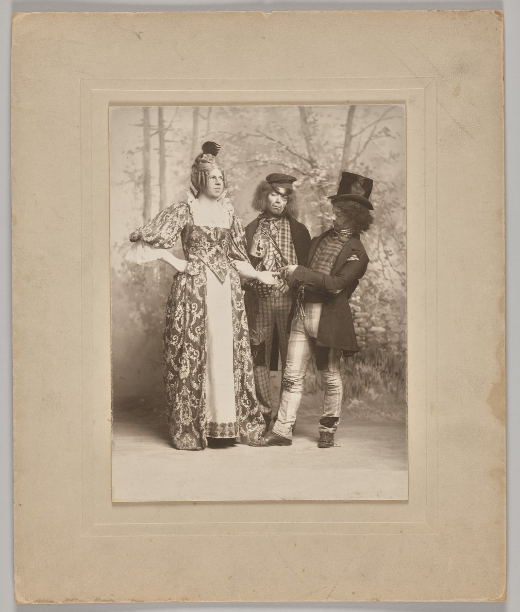 Uden titel (teaterscene med 3 figurer: håndlæseren) af Unknown artist
