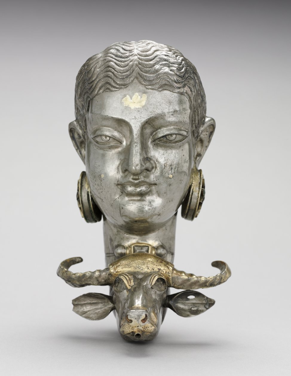 Kvinde og vandbøffel Rhyton af Unknown artist