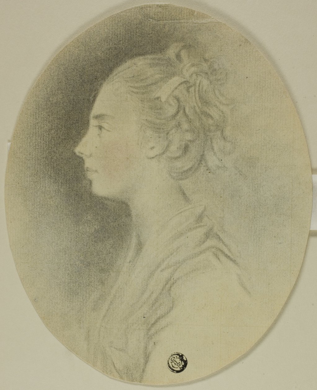 Ung kvinde i profil med bånd i håret af Unknown artist