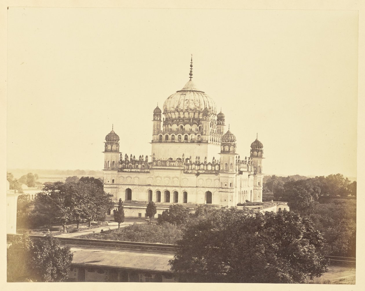 [Bahu Begums mausoleum, Faizabad]. af Unknown artist/maker