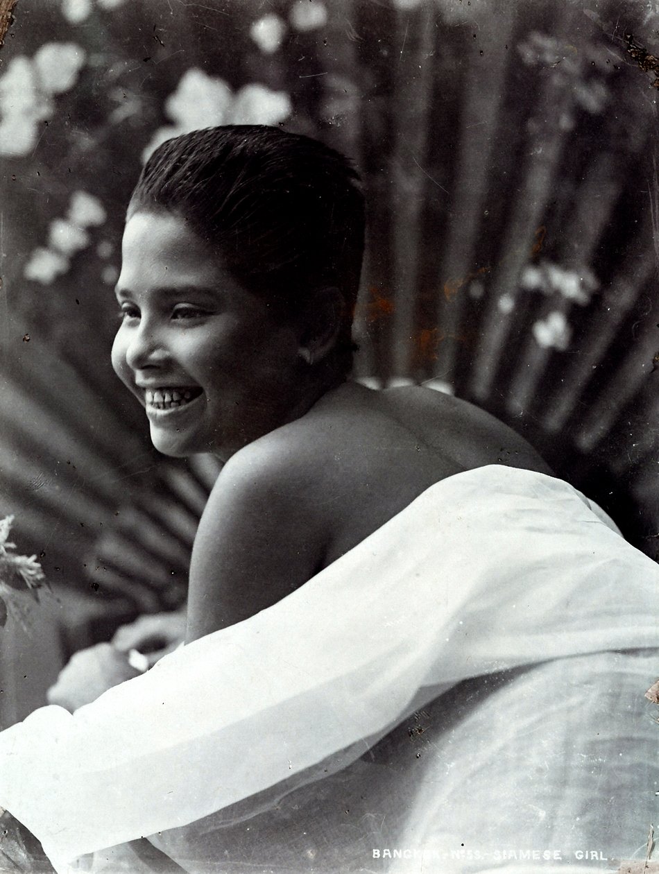 En pige fra Bangkok smiler af Unknown photographer