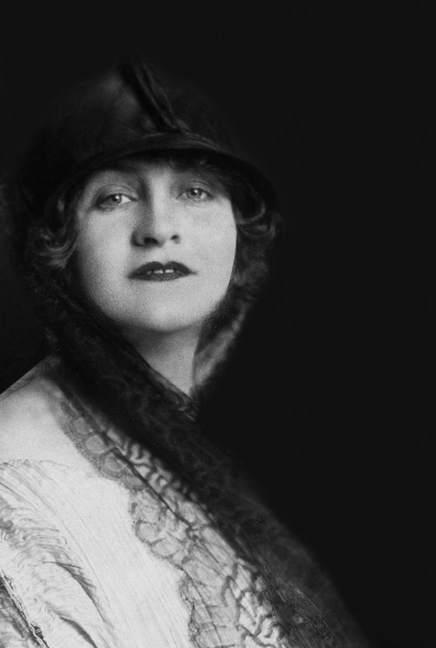 Alma Mahler (1879-1964) østrigsk komponist og forfatter, ca. 1920 (s/h-foto) af Unknown photographer