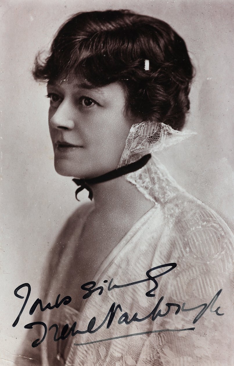 Nærbillede af den engelske skuespillerinde Irene Vanbrugh, postkort af Unknown photographer