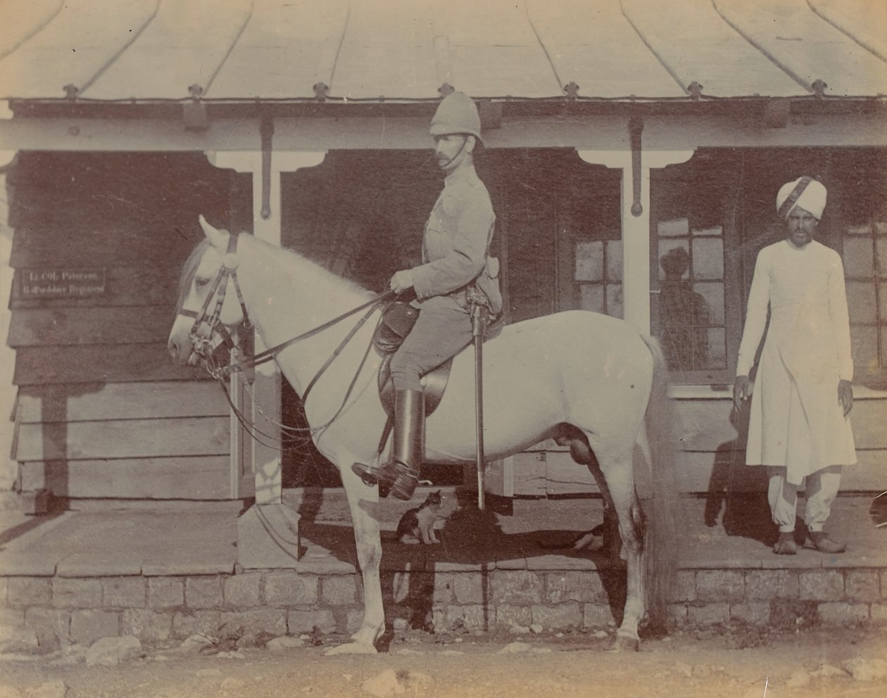 Oberst A M Paterson, kommanderende for 1. Bedfordshire Regiment af Unknown photographer