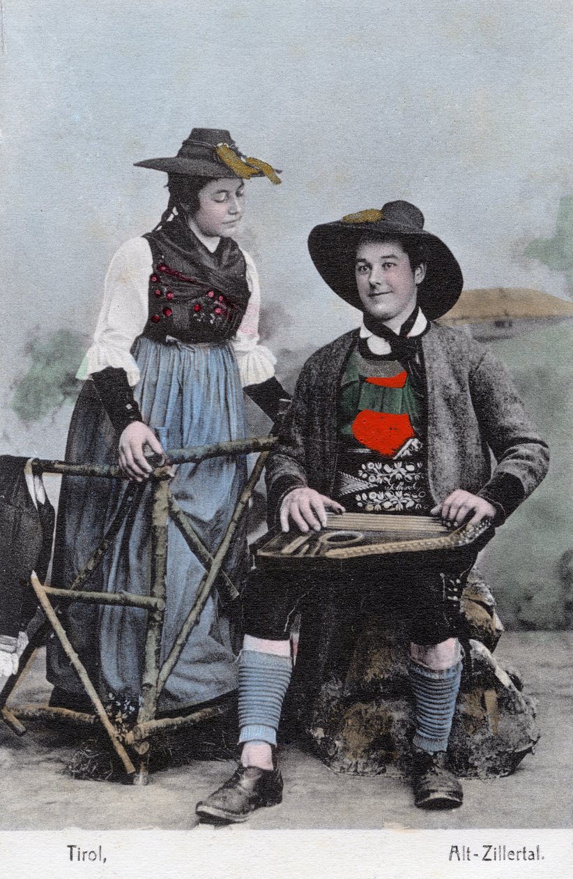 Par i traditionel kostume, Alt - Zillertal, Tyrol (postkort) af Unknown photographer