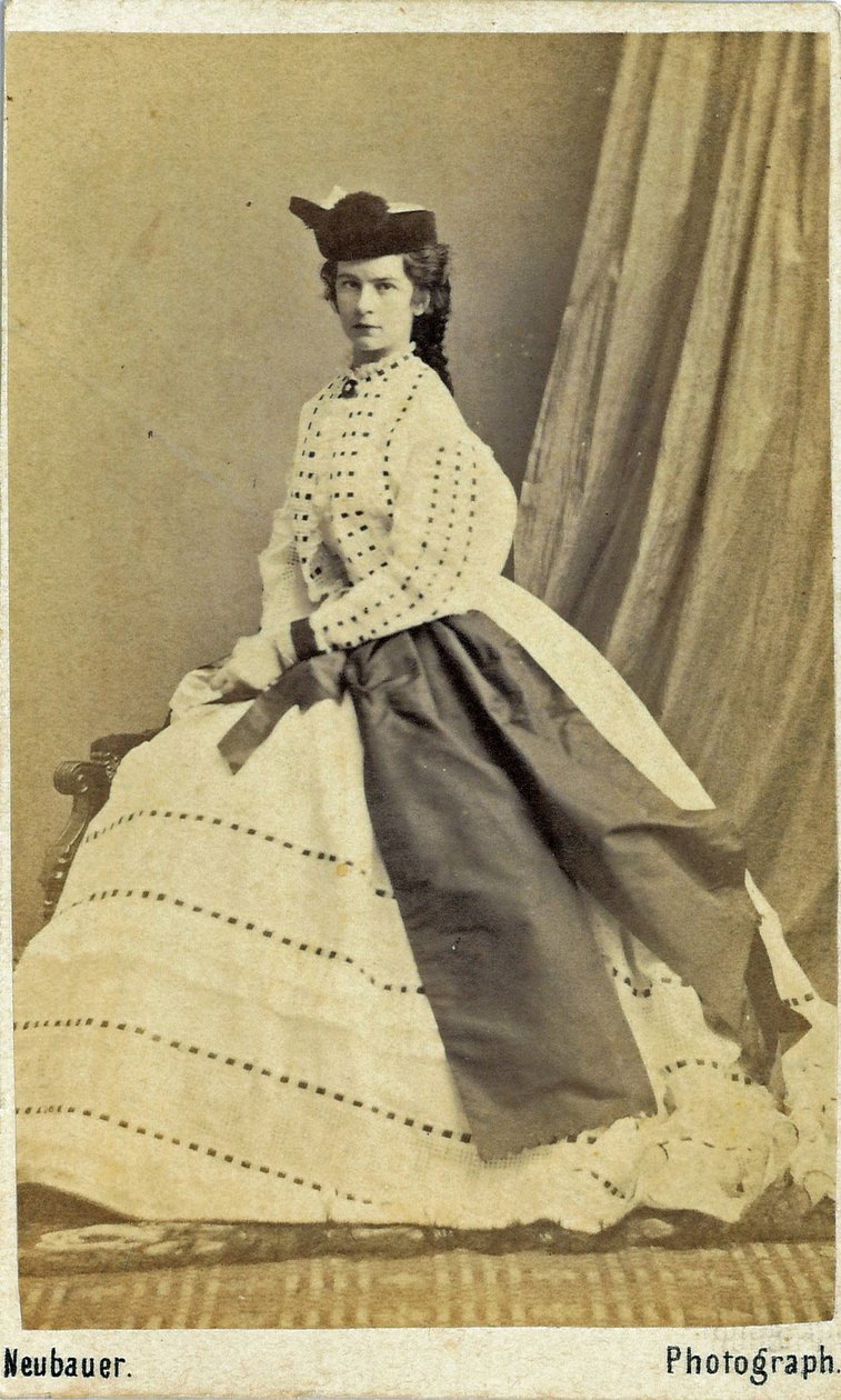 Elisabeth, kejserinde af Østrig og dronninggemalinde af Ungarn (24. december 1837 - 10. september 1898) (foto) af Unknown photographer