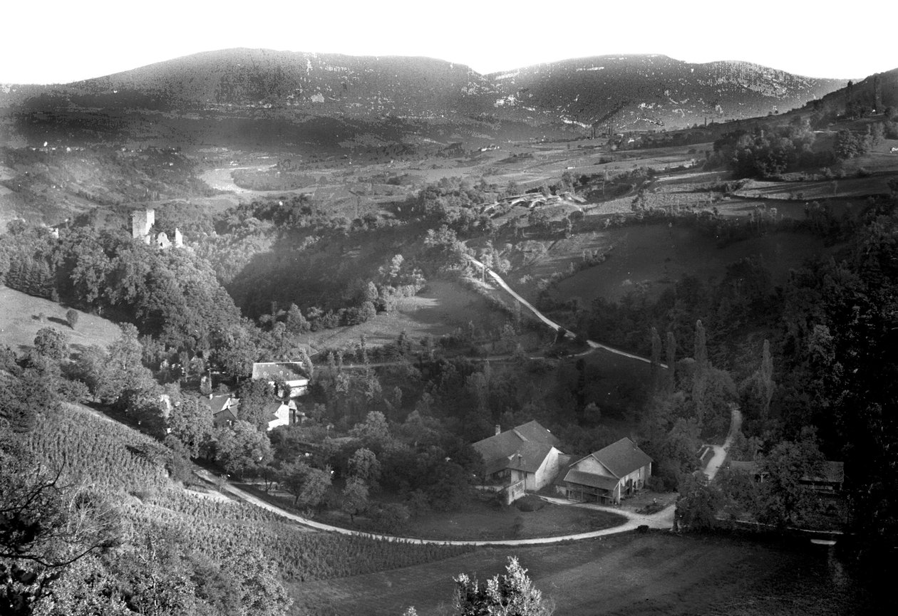 Frankrig, Rhone-Alpes, Ain (01), La Dorche: La Dorche, landsby og bro af Unknown photographer