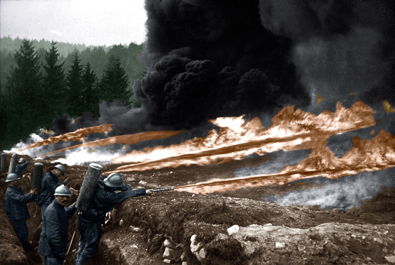 Franske soldater bruger flammekastere fra skyttegravene, Chemin des Dames af Unknown photographer