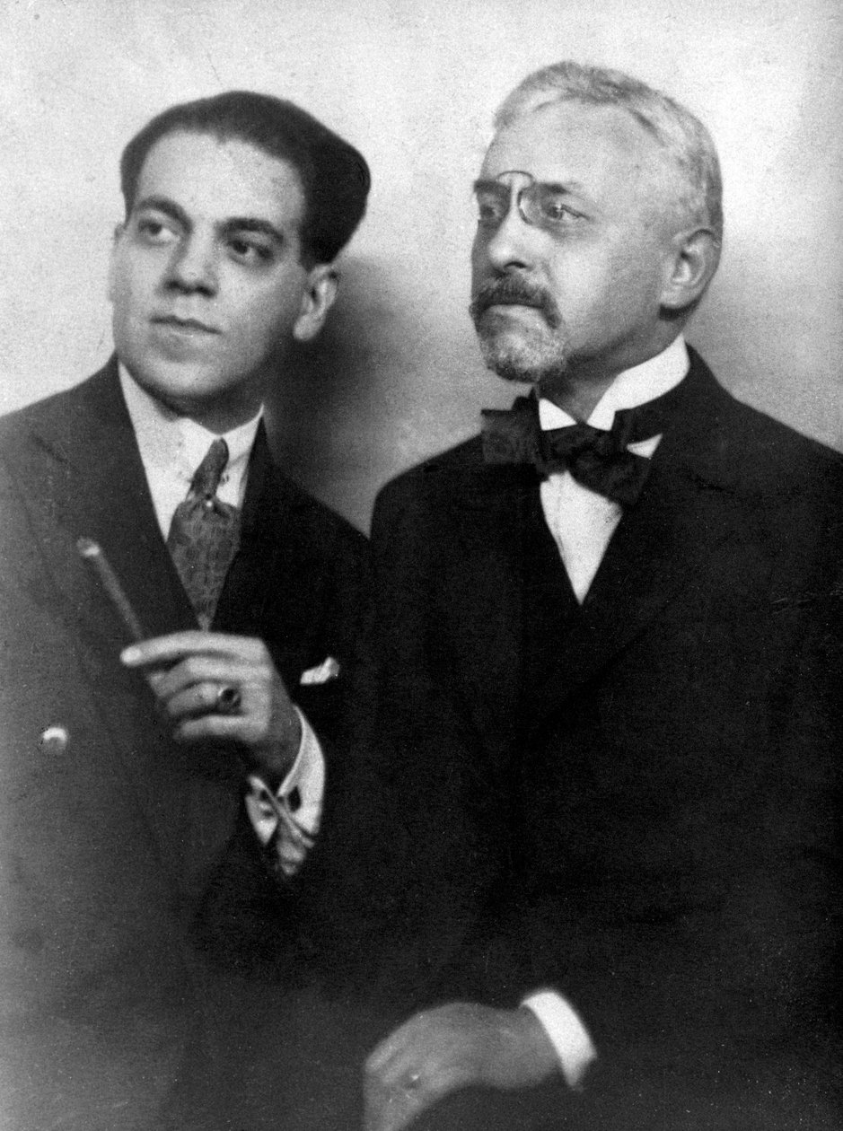 Heitor Villa-Lobos (1887-1959), brasiliansk komponist, med den franske komponist Florent Schmitt (1870-1958) af Unknown photographer