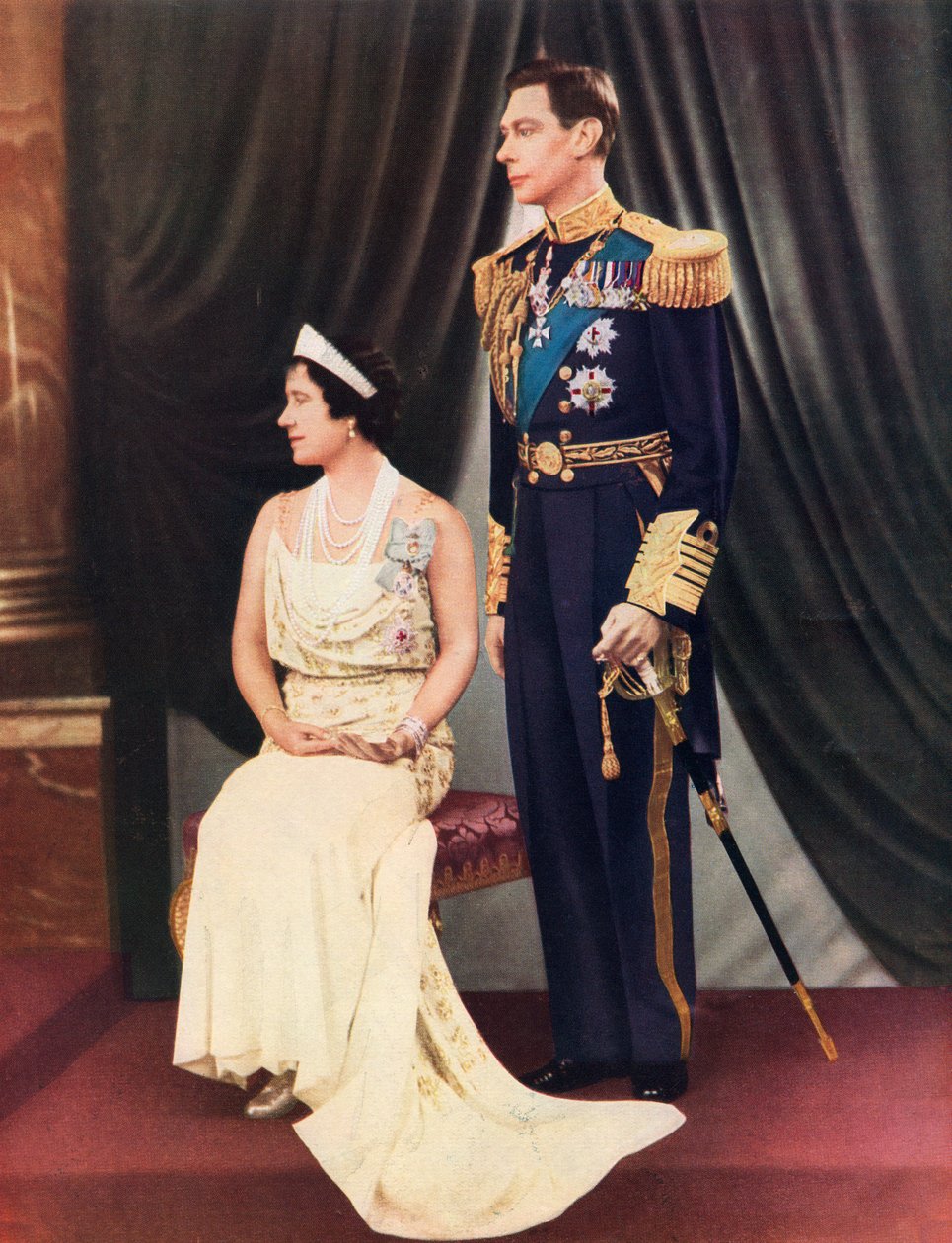 Kong George VI og dronning Elizabeth. George VI, Albert Frederick Arthur George 1895 til 1952. Konge af Det Forenede Kongerige og det britiske Commonwealth. Elizabeth Angela Marguerite Bowes-Lyon af Unknown photographer