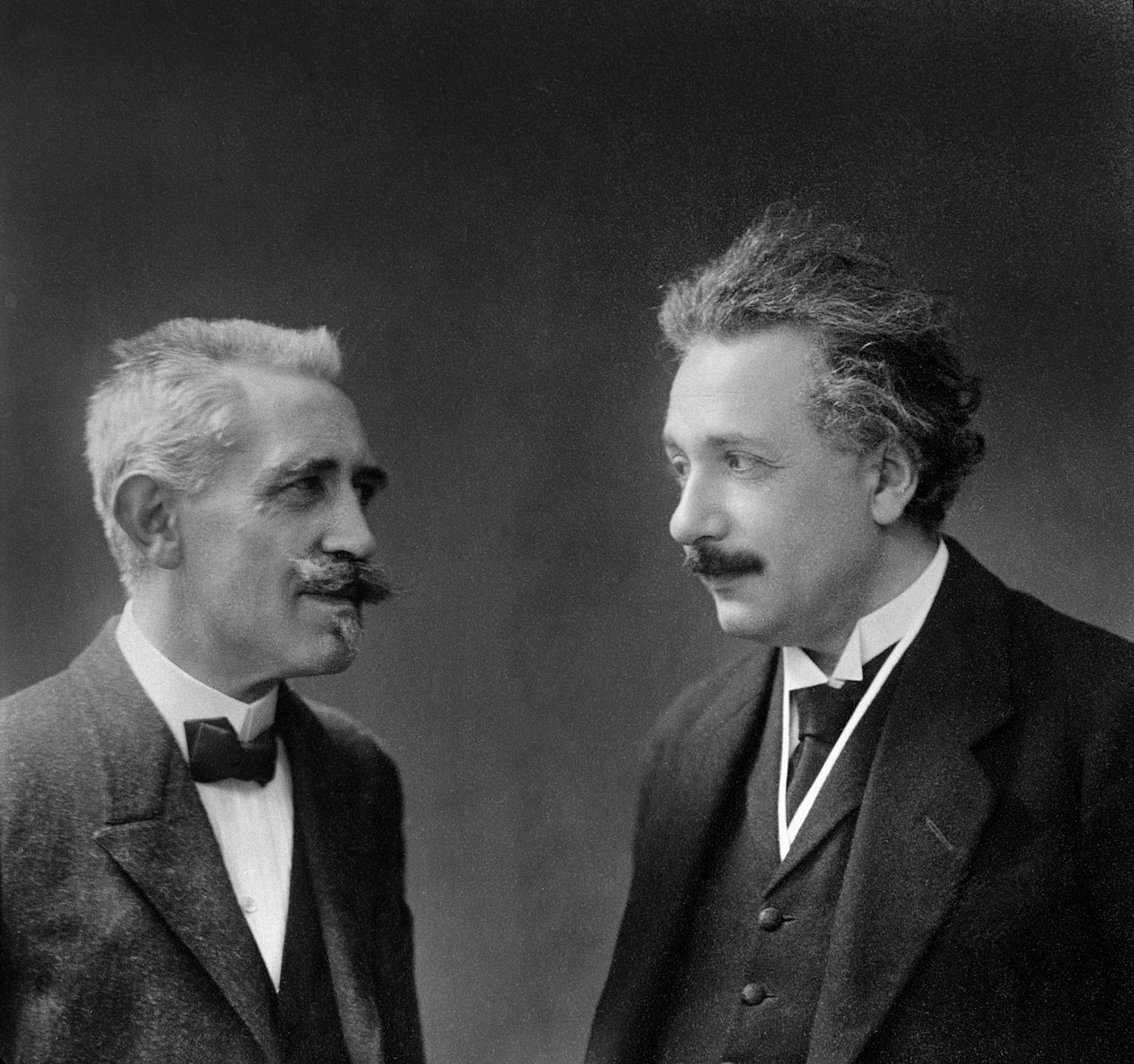 Paul Langevin og Albert Einstein af Unknown photographer
