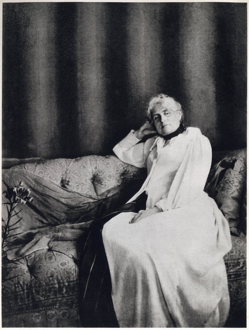 Portræt af Berthe Morisot, ca. 1893 (s/h-foto) af Unknown photographer