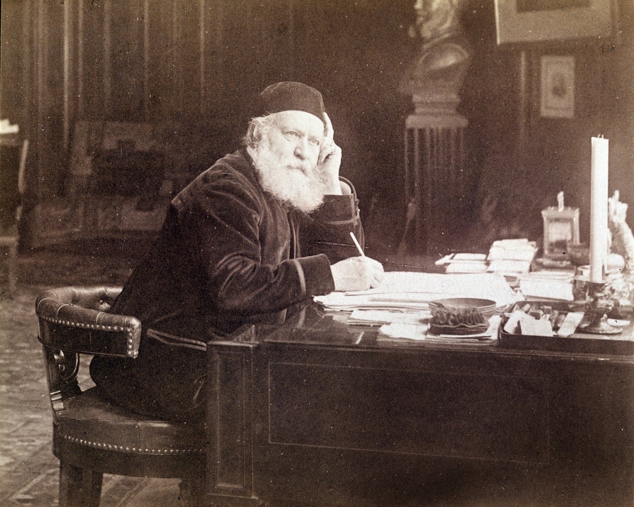 Portræt af Charles Gounod (1818 - 1893), fransk komponist. af Unknown photographer