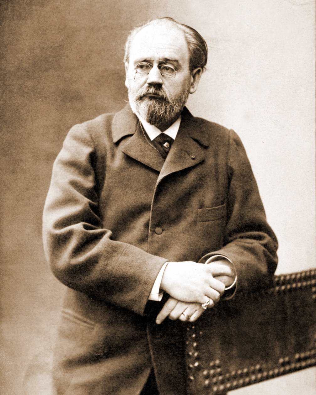 Portræt af Emile Zola (1840 - 1902) fransk forfatter. af Unknown photographer