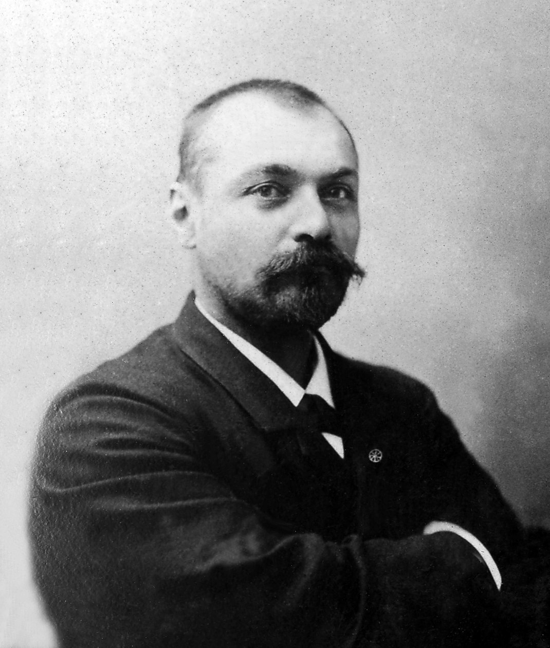 Portræt af Gabriel Bonvalot (1853-1933), fransk opdagelsesrejsende og orientalist. af Unknown photographer