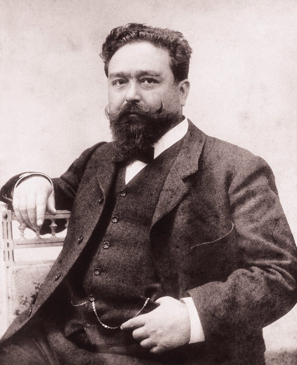 Portræt af Isaac Albeniz (1860-1909), spansk pianist og komponist. Fotografi, 1886. Foundation Albeniz, Madrid. af Unknown photographer