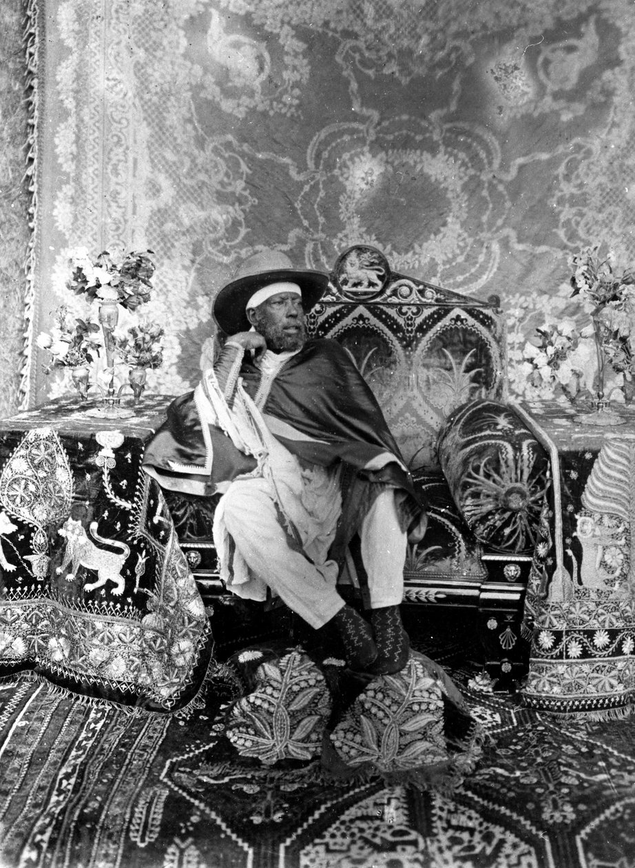 Portræt af Menelik II (1844 - 1913), kejser af Etiopien. af Unknown photographer