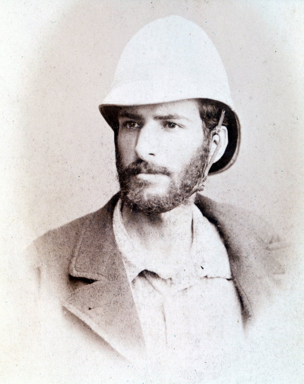 Portræt af Pierre Savorgnan de Brazza (1852 - 1905). af Unknown photographer