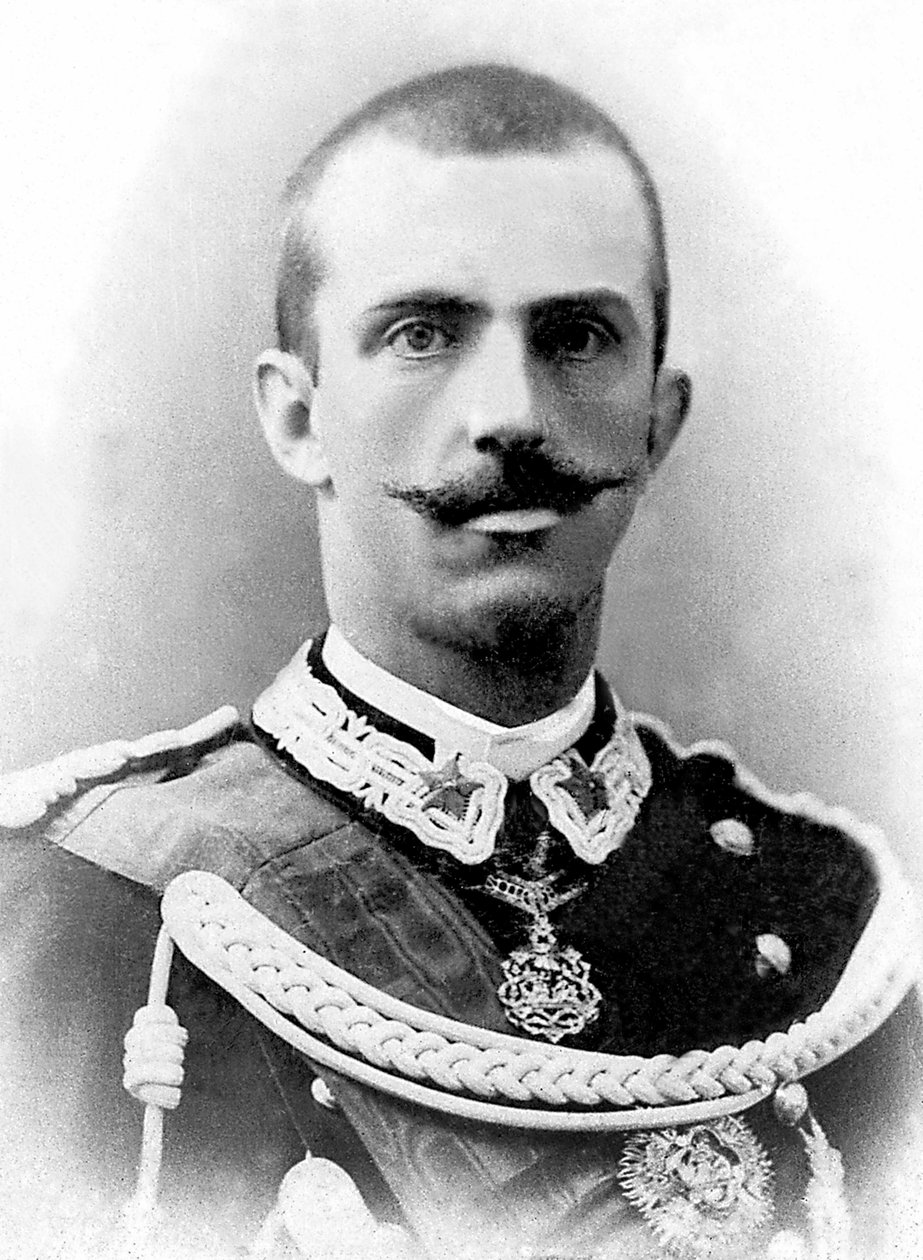Portræt af Victor Emmanuel III af Italien (Victor-Emmanuel) (Vittorio Emanuele) (1869-1947), konge af Italien fra 1900 indtil hans abdicering i 1946. af Unknown photographer