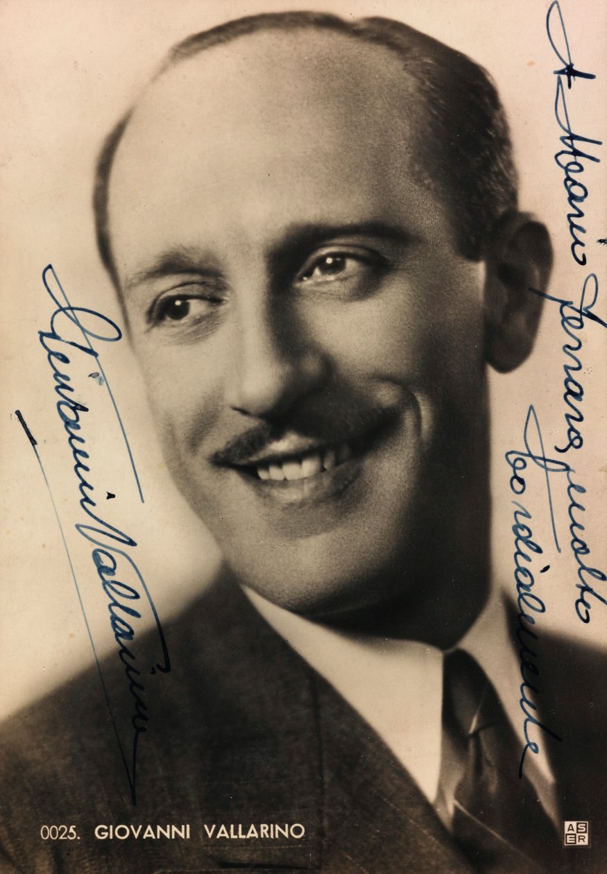 Portræt med dedikation og autograf af den italienske sanger Giovanni Vallarino; postkort af Unknown photographer