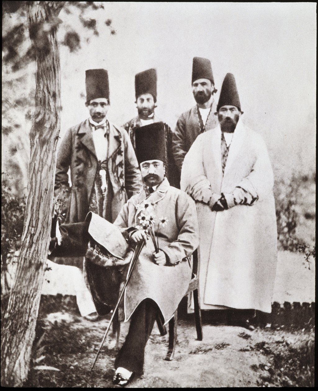Shahen af Persien Nasser-ed-Din og hans kammerater af Unknown photographer