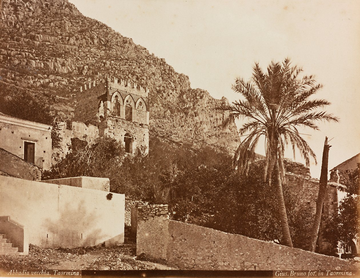 Udsigt over Badia Vecchia, Taormina af Unknown photographer