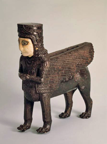 Figur, der dekorerer en trone, fundet på stedet for Toprak Kale, nær Van (bronze og sten) af Urartian