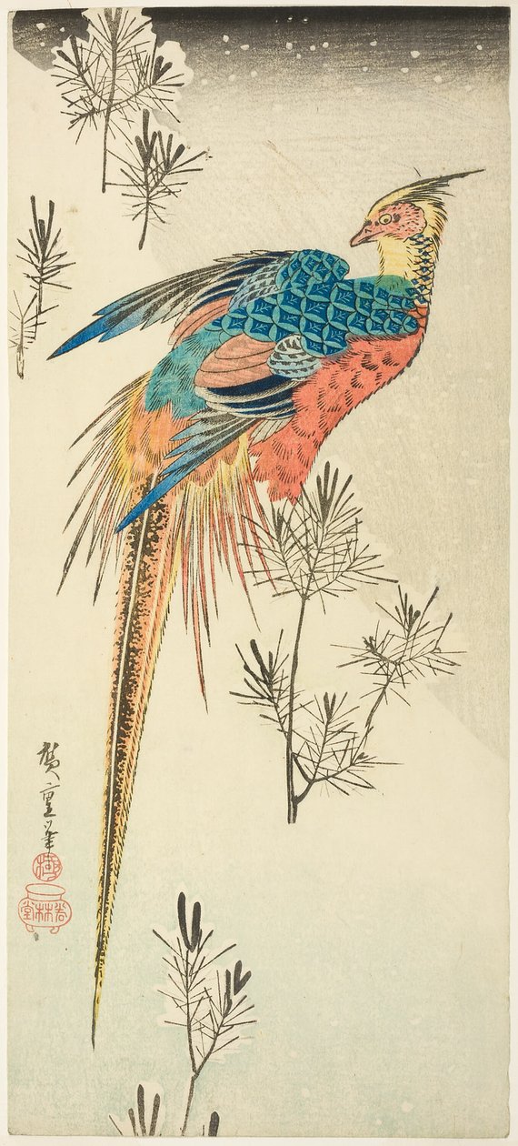 En guldfasan oppe på en stejl sneklædt bjergskråning blandt små fyrretræer af Utagawa Hiroshige