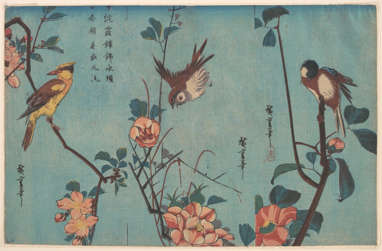 Mejse og kamelier (til højre), spurv og vilde roser (i midten) samt sortnakket pirol og kirsebærblomster (til venstre) af Utagawa Hiroshige