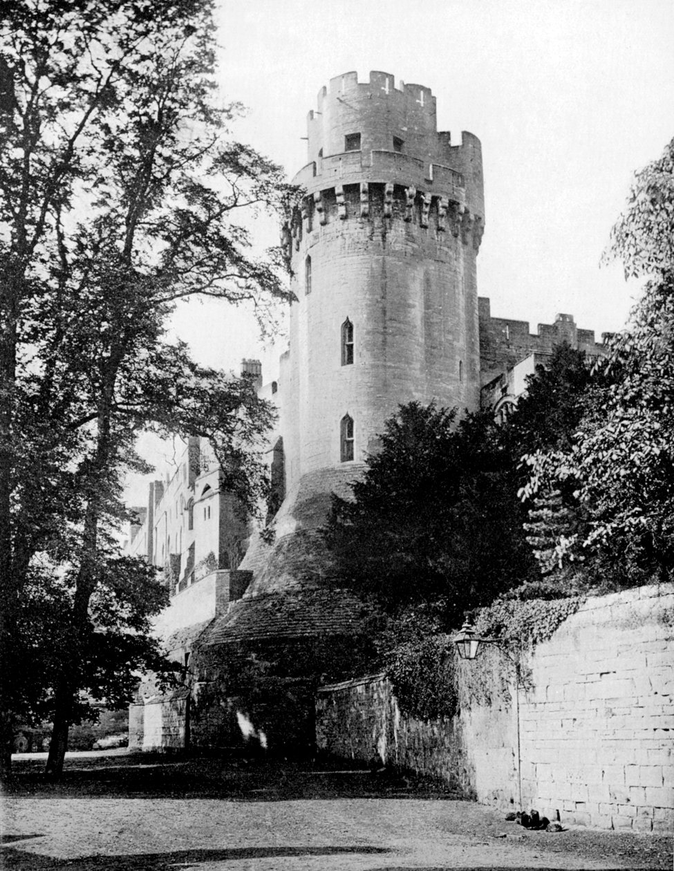 Caesars Tower, Warwick Castle, Warwickshire, 1924-1926. af Valentine and Sons Ltd