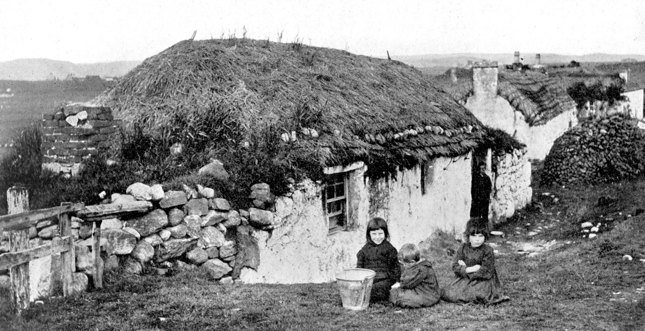 Crofters houses, Stornoway, Lewis, Western Isles, Skotland, 1924-1926. af Valentine and Sons Ltd