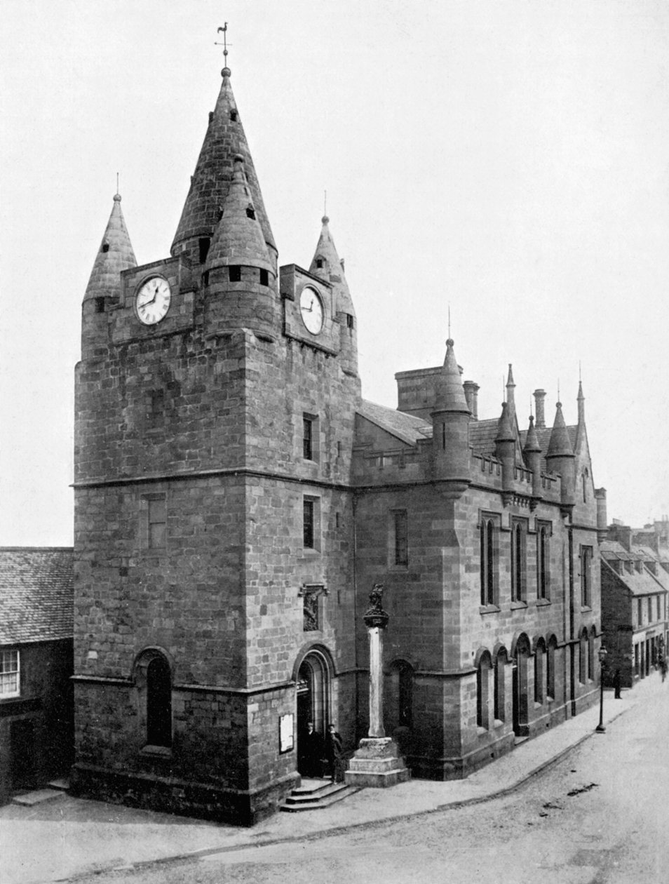 Old Tower, Tain, Ross og Cromarty, Skotland, 1924-1926. af Valentine and Sons Ltd
