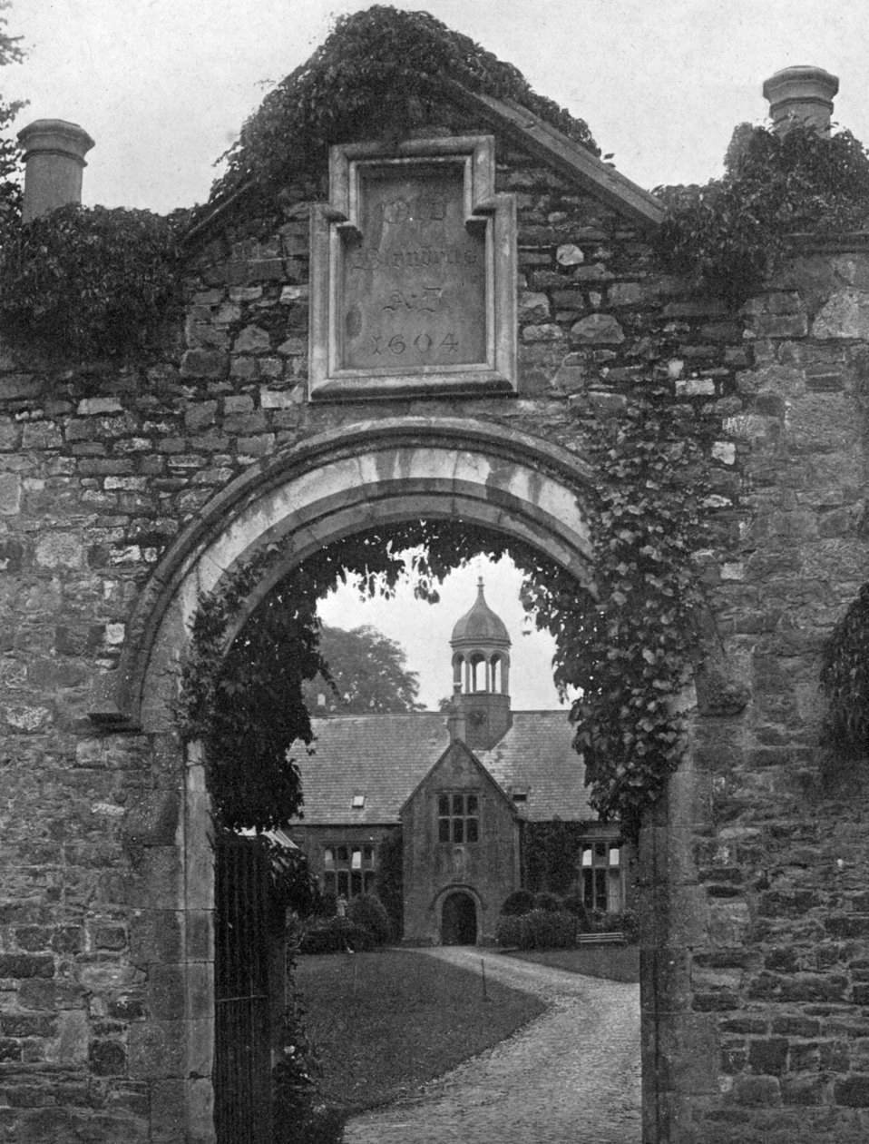 Blundells School, Tiverton, Devon, 1924-1926 af Valentine and Sons Publishing Co