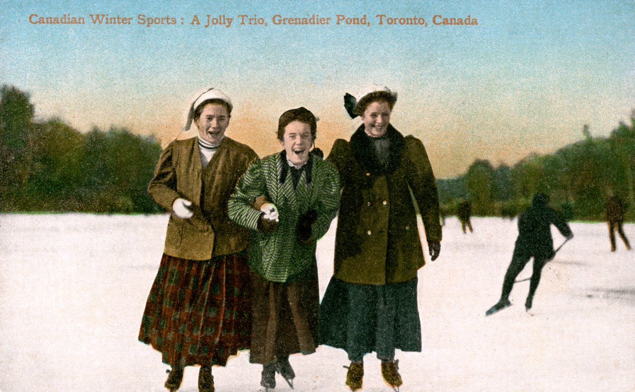 Canadian Winter Sports: A Jolly Trio, Grenadier Pond, Toronto, Canada, 20. århundrede. af Valentine and Sons Publishing Co