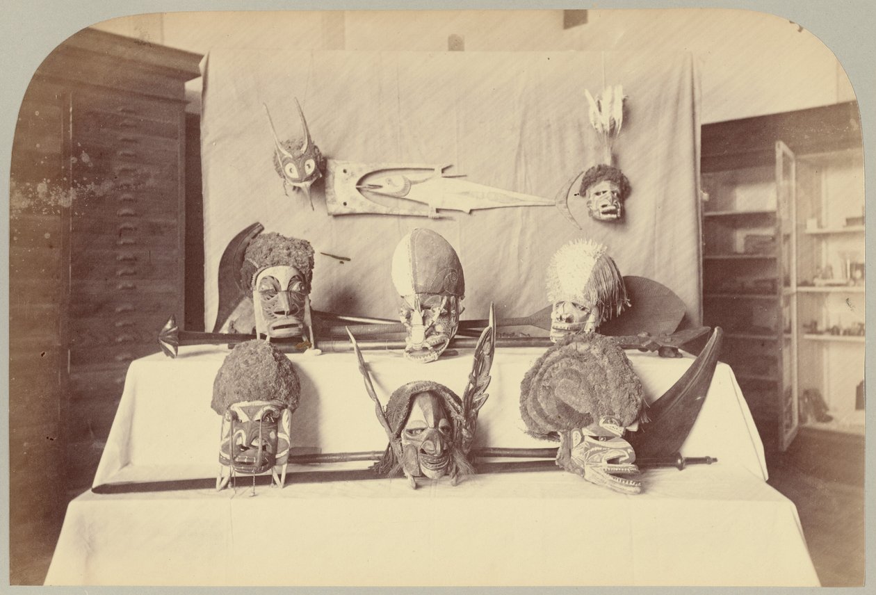 Pl. XIV. Masker osv.: Salomonøerne af Victor Prevost, Gaston L. Feuardent and Co., New York