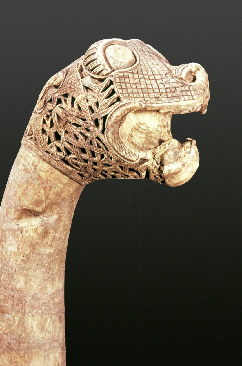 Galionsfigur af et vikingelangskib, fundet ved Oseberg, Norge (træ) af Viking
