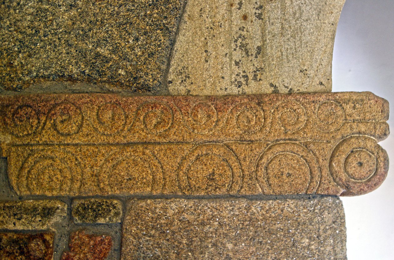 Vestgotiske udskæringer i kapellet i São Pedro de Balsemão, Sé, Lamego, Portugal ca. 599 (granit) af Visigothic