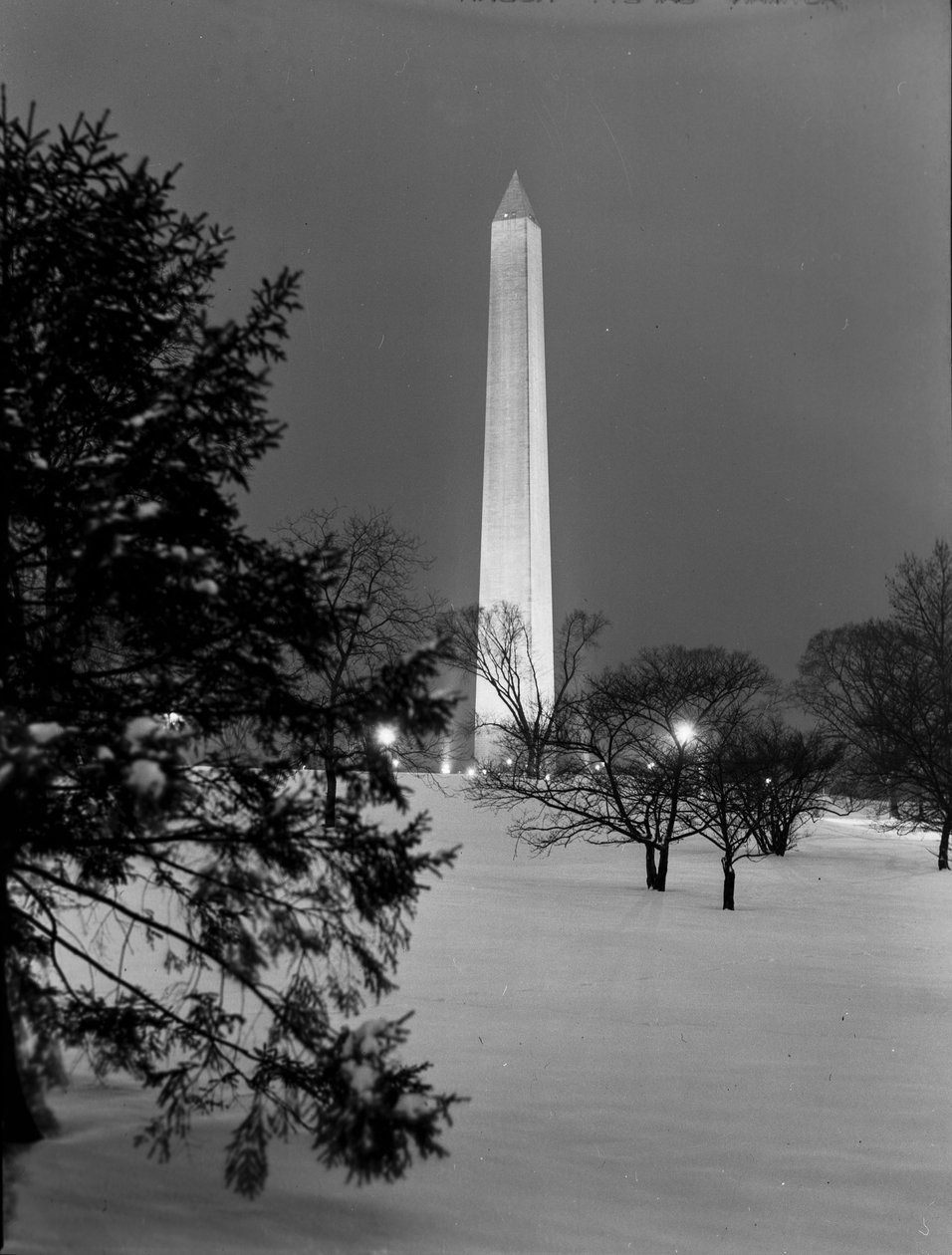 Washington Memorial efter snefald, Washington By Night af Volkmar Wentzel