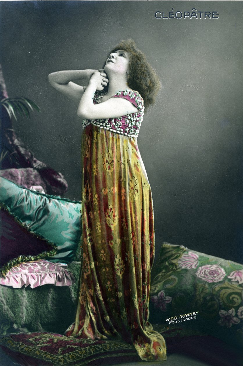 Henriette Rosine Bernard aka Sarah Bernhardt (1844-1923) som "" Cleopatra", skuespil af victorianske Sardou af W. and D. Downey
