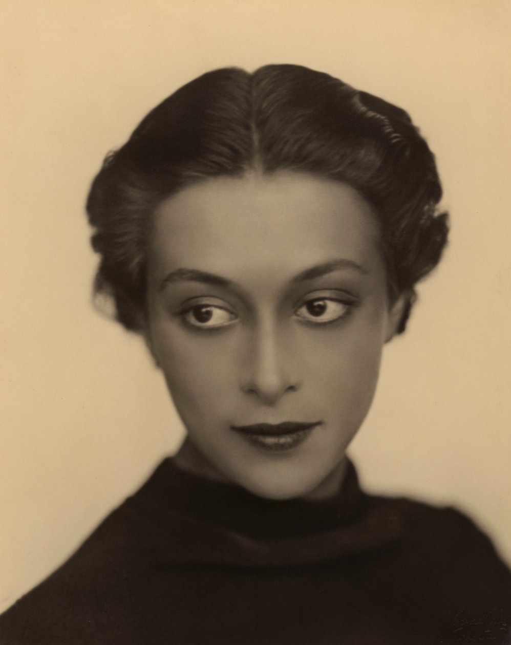 Portræt af en ung kvinde, Trieste, ca. 1928 (gelatinesølvtryk) af Wanda Wulz