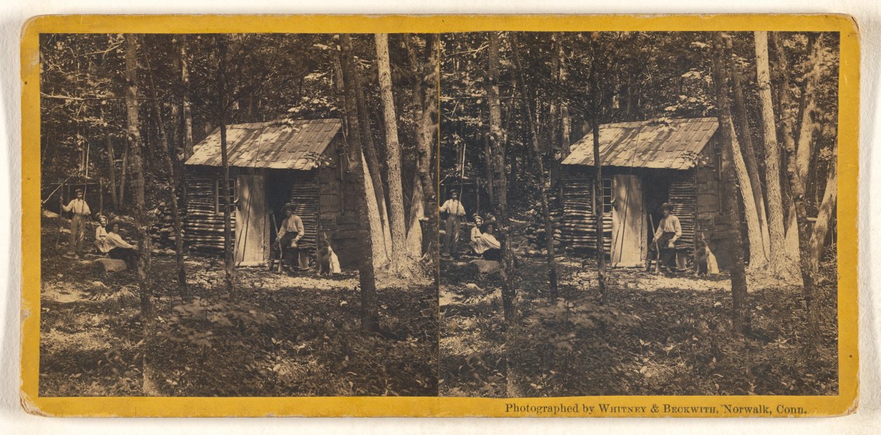 [Familien poserer foran deres bjælkehytte i skoven]. af Whitney and Beckwith