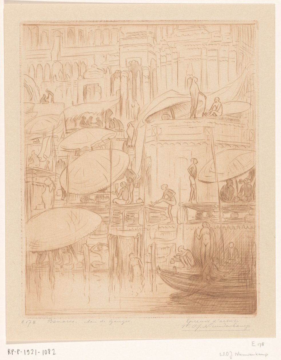 Mænd og kvinder bader og beder på bredden af ​​Ganges i Benares Badning og bede (original titel) On the Ganges (titel på objekt) af Wijnand Otto Jan Nieuwenkamp (signed by artist)