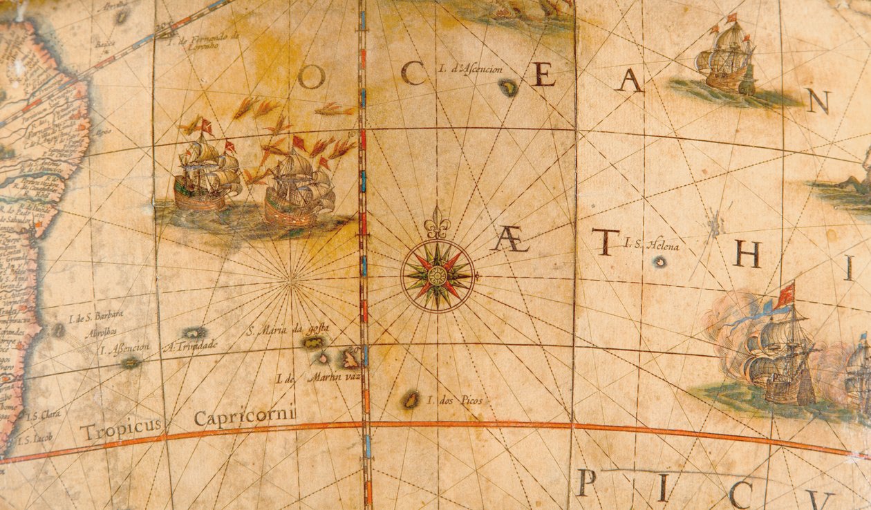 Detalje af kampskibe i Atlanterhavet fra en jordklode 1645/48 af Willem Blaeu